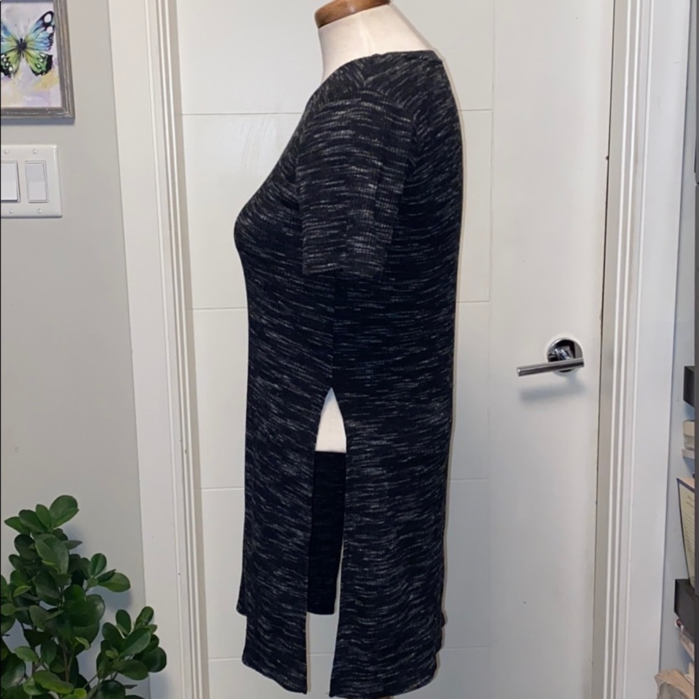 Dynamite Split Side Top In Merle Grey - Picture 3 of 5